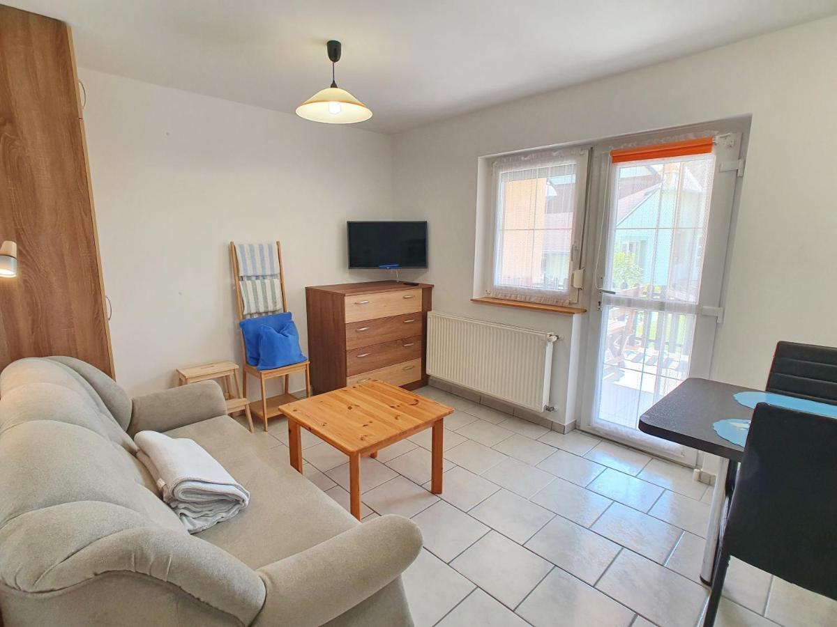 Krisztián Apartmanház Vonyarcvashegy Exterior foto