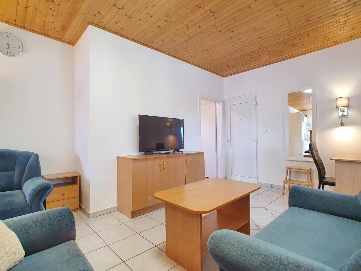 Krisztián Apartmanház Vonyarcvashegy Exterior foto